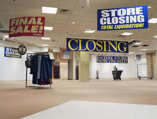 store closing bloomberg